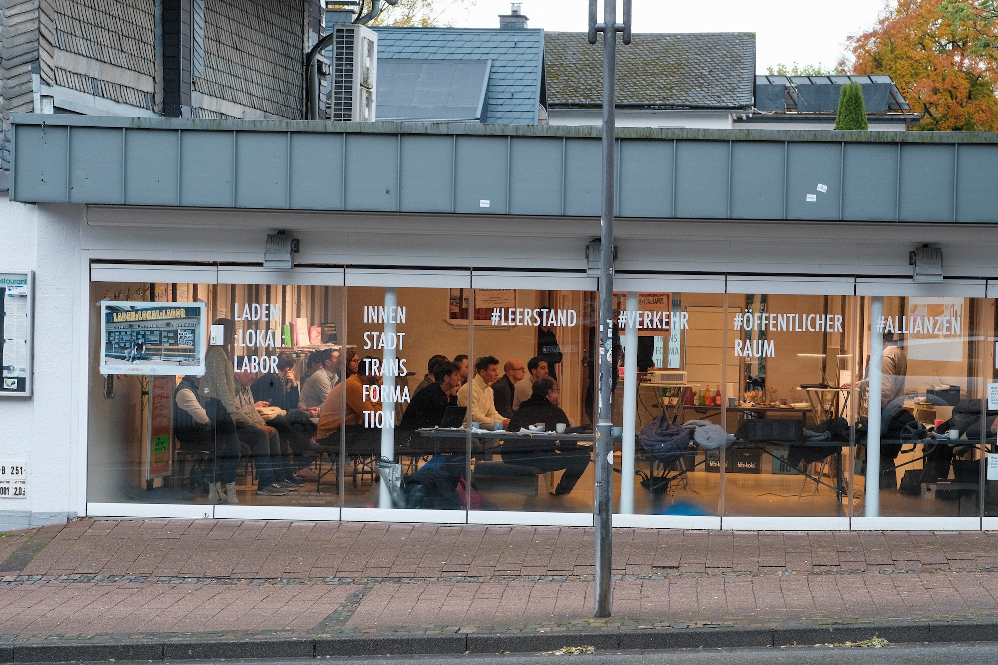 LADEN:LOKAL:LABOR